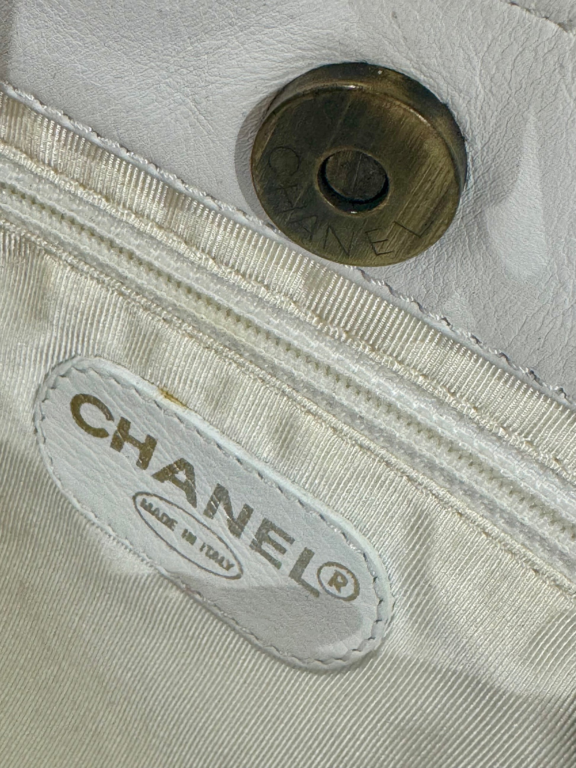 Chanel Vintage White Leather Tote with Black & White Resin Chain Handle