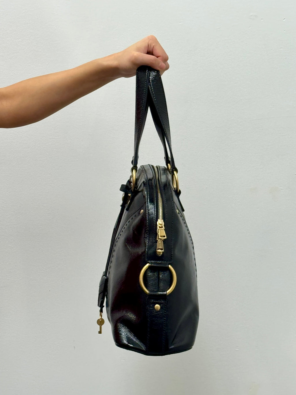 Yves Saint Laurent Large Muse Bag in Black Patent Leather