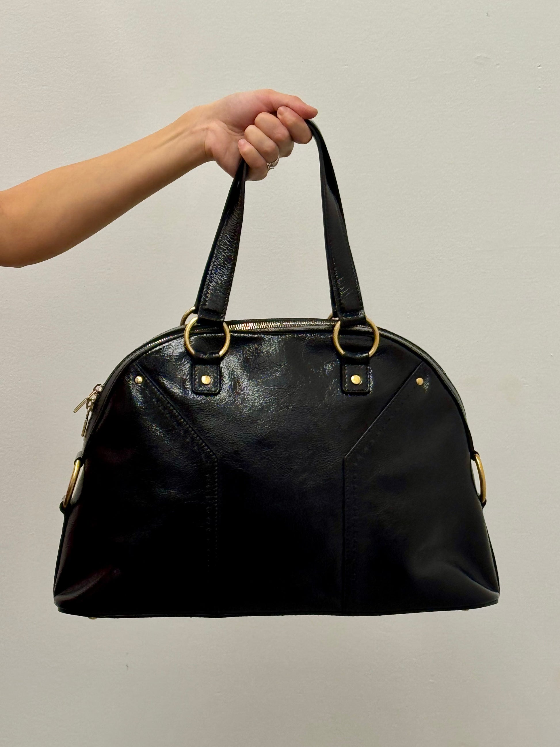 Yves Saint Laurent Large Muse Bag in Black Patent Leather