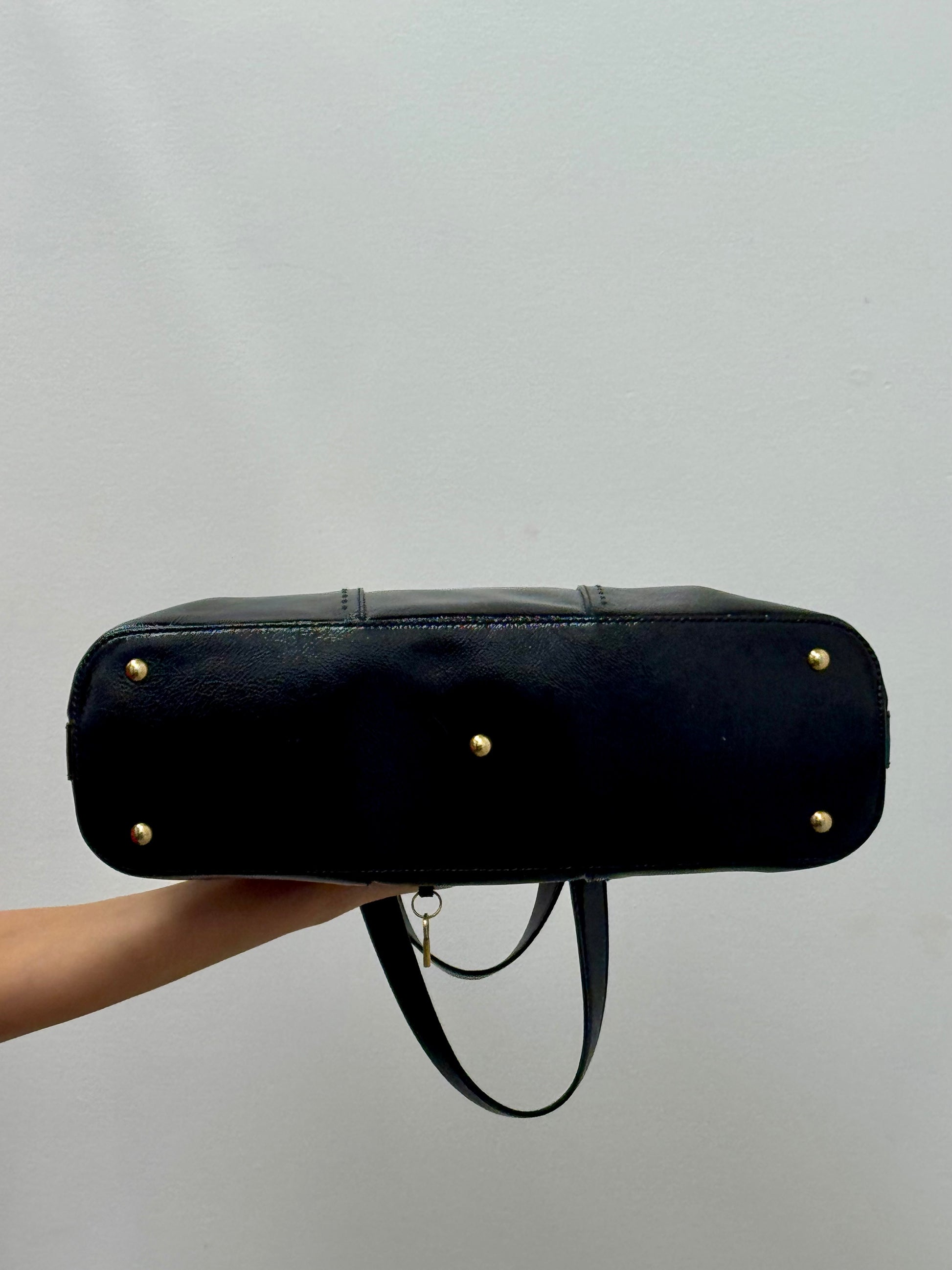 Yves Saint Laurent Large Muse Bag in Black Patent Leather