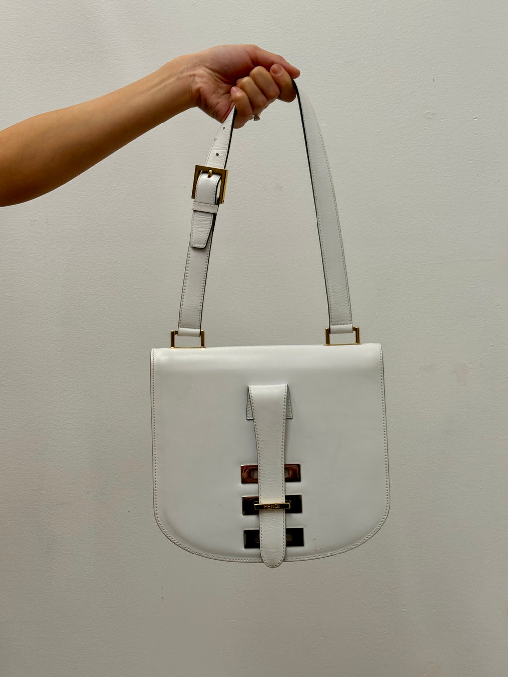 Fendi White Leather Accordion Shoulder Bag with Gold-Tone Hardware