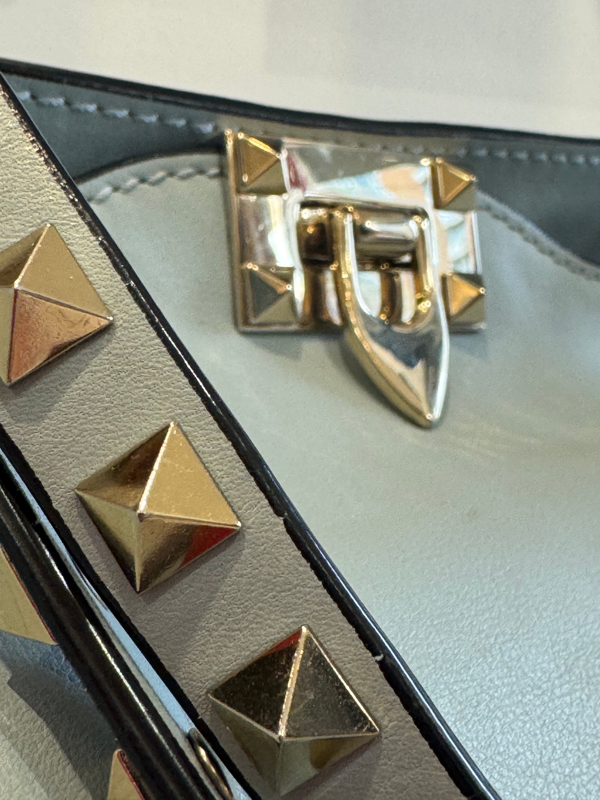 Valentino Garavani Rockstud Medium Tote in Blue China