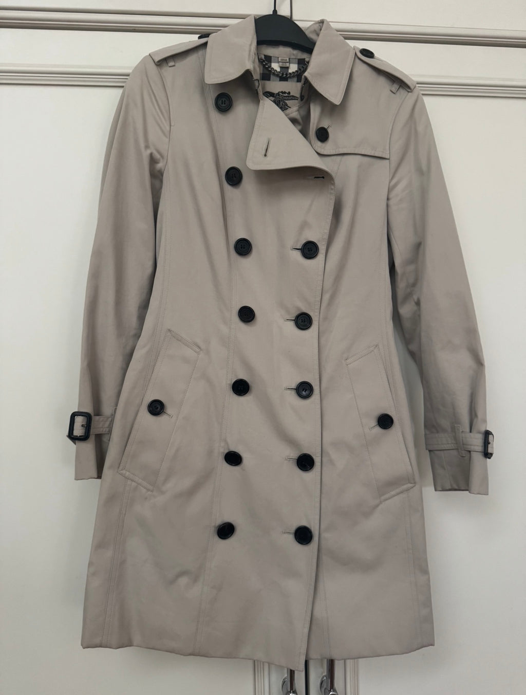 Burberry "The Sandringham" Mid Length Heritage Trench Coat