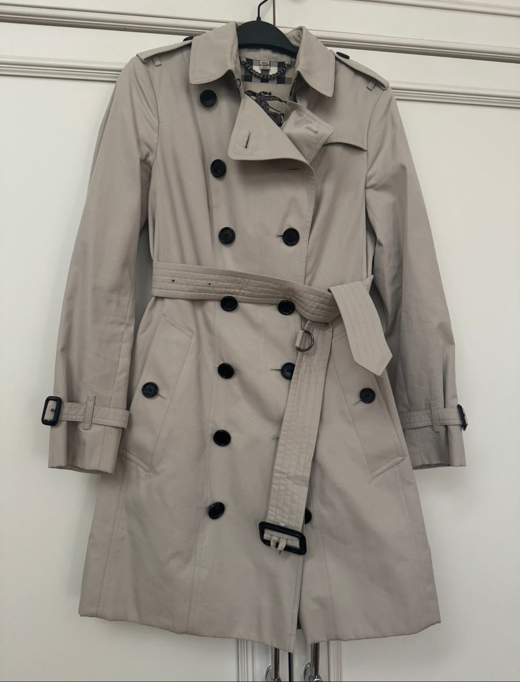 Burberry "The Sandringham" Mid Length Heritage Trench Coat