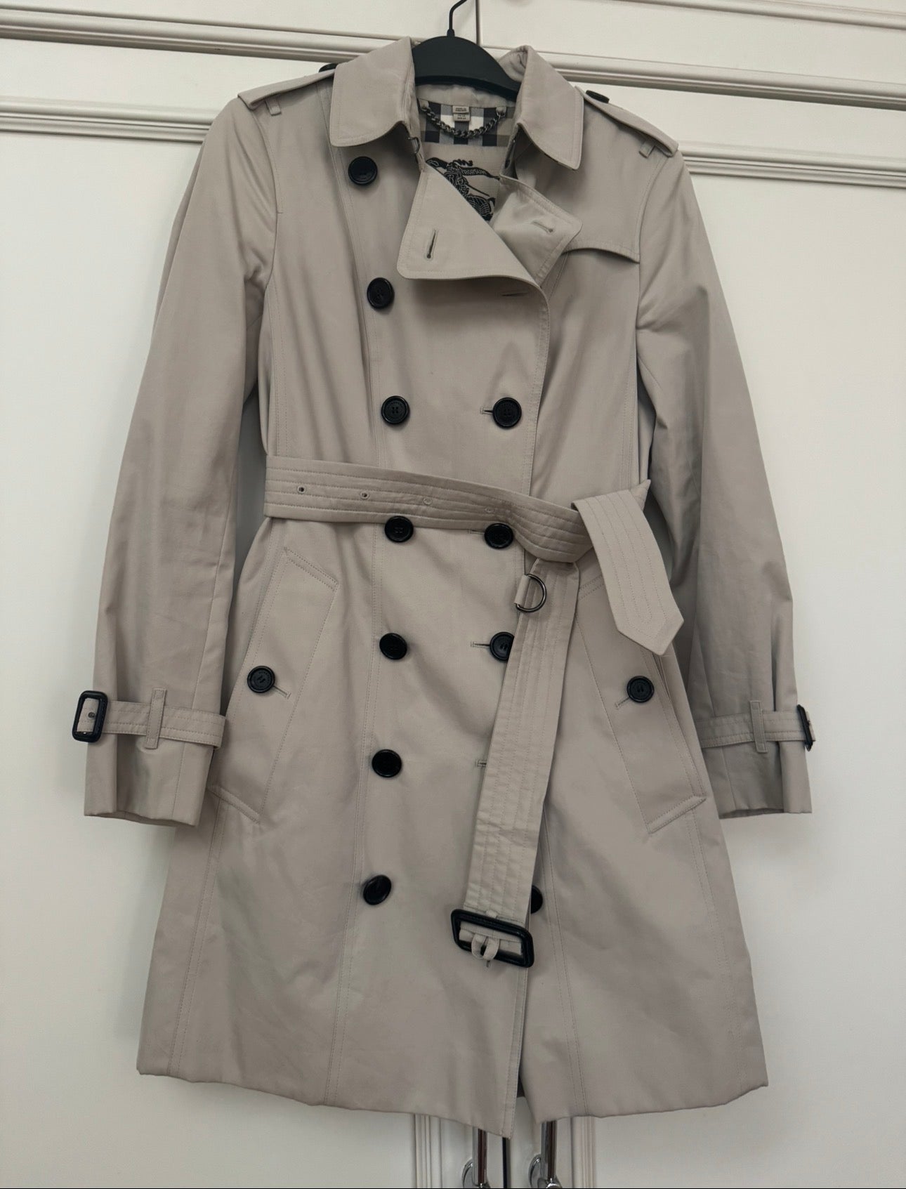 Burberry "The Sandringham" Mid Length Heritage Trench Coat