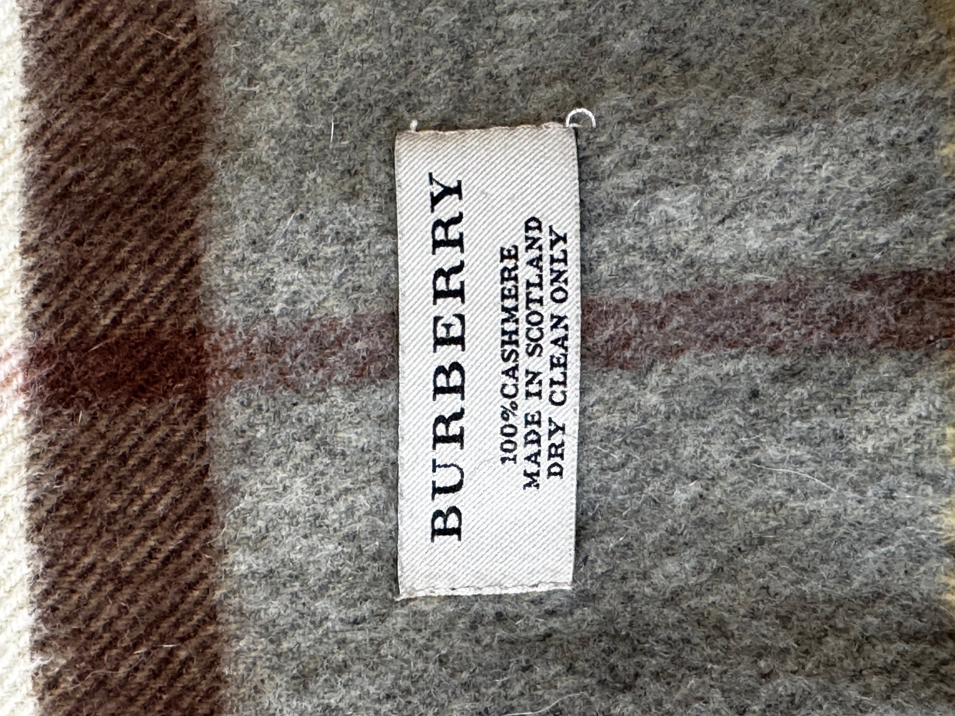 Burberry Classic Check Cashmere Scarf in Grey