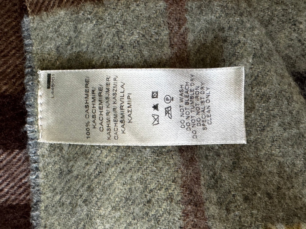 Burberry Classic Check Cashmere Scarf in Grey