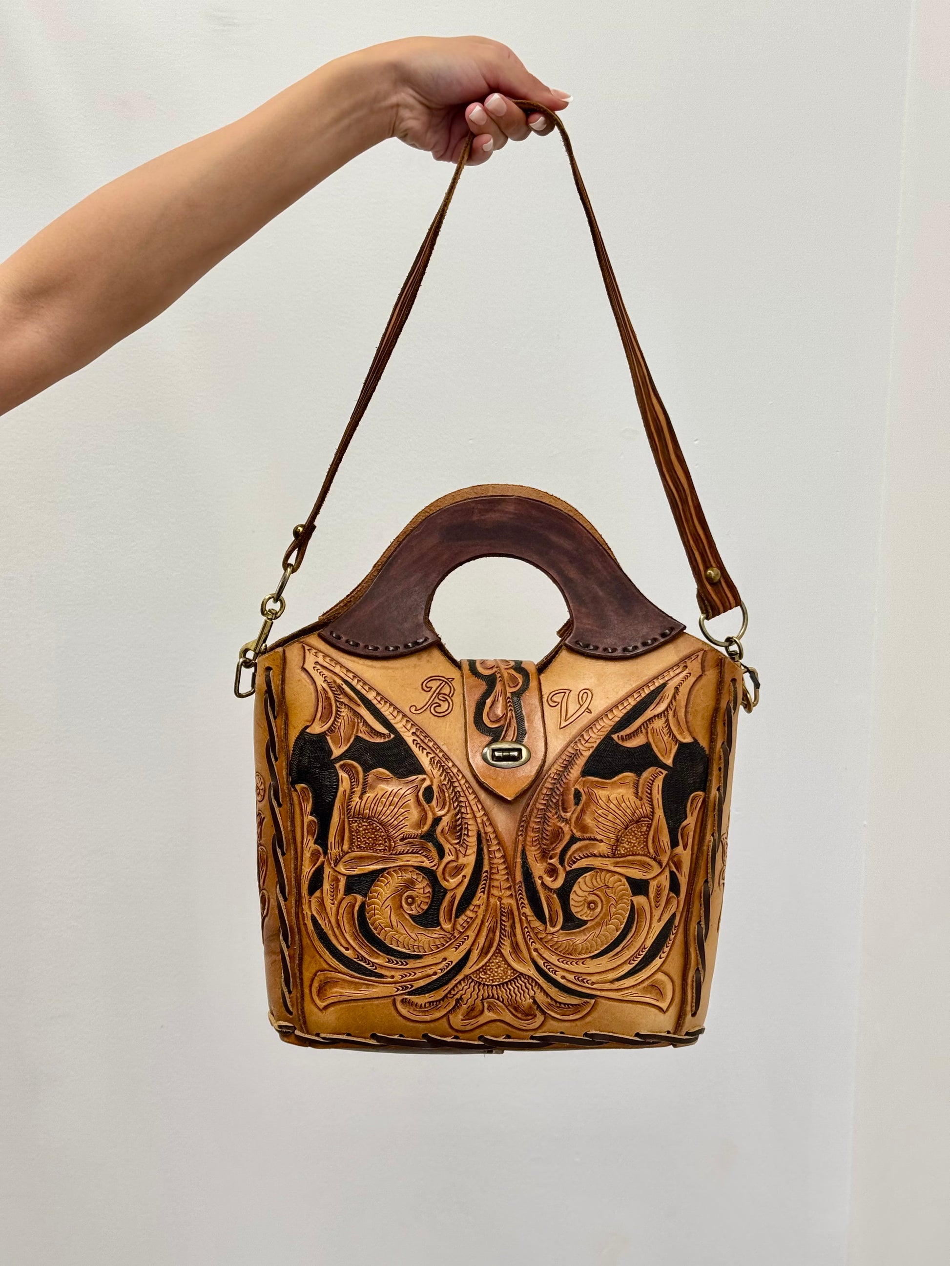 Vintage Hand Tooled Leather Bag Floral Western Tote / Crossbody