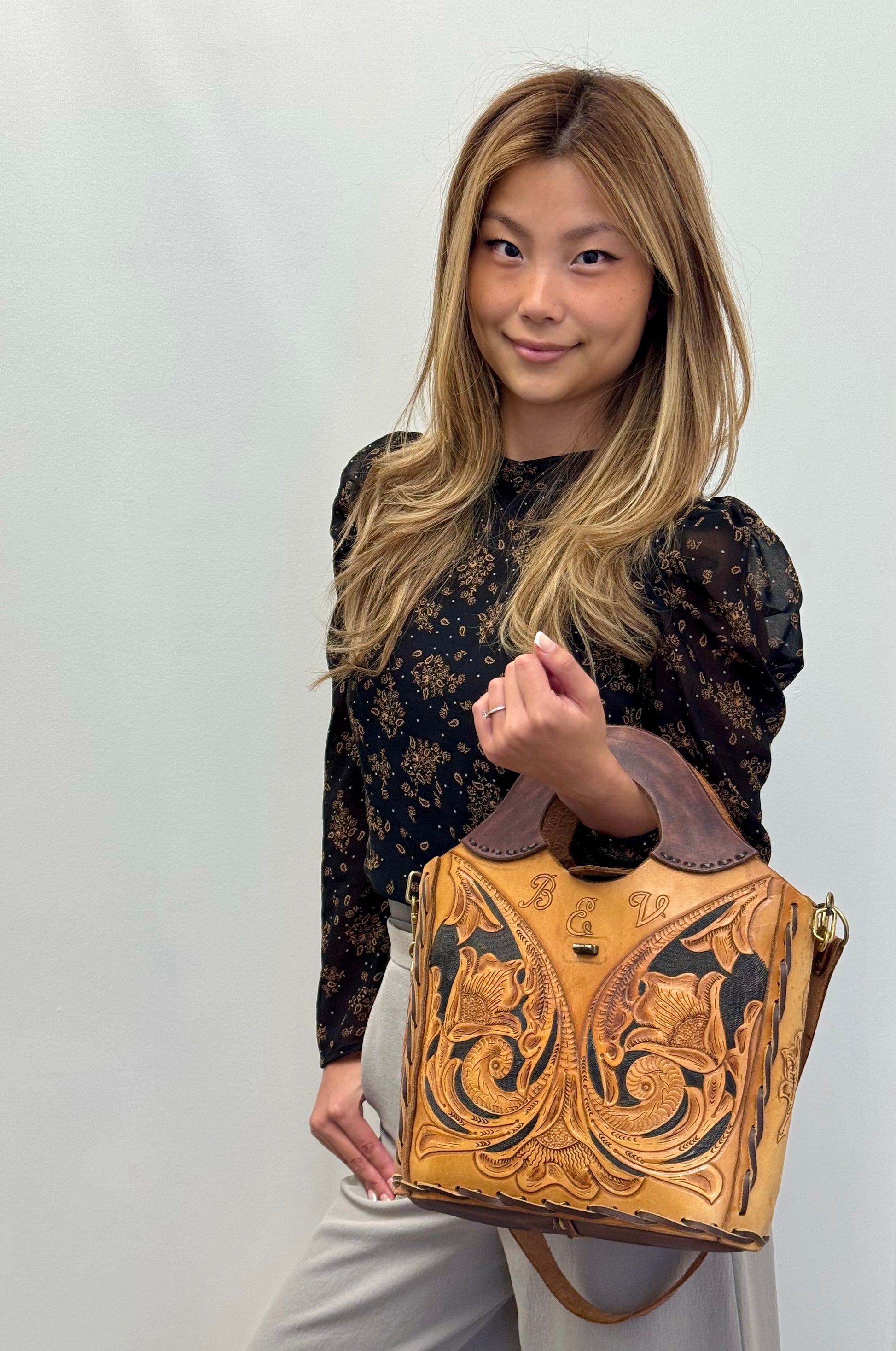 Vintage Hand Tooled Leather Bag Floral Western Tote / Crossbody
