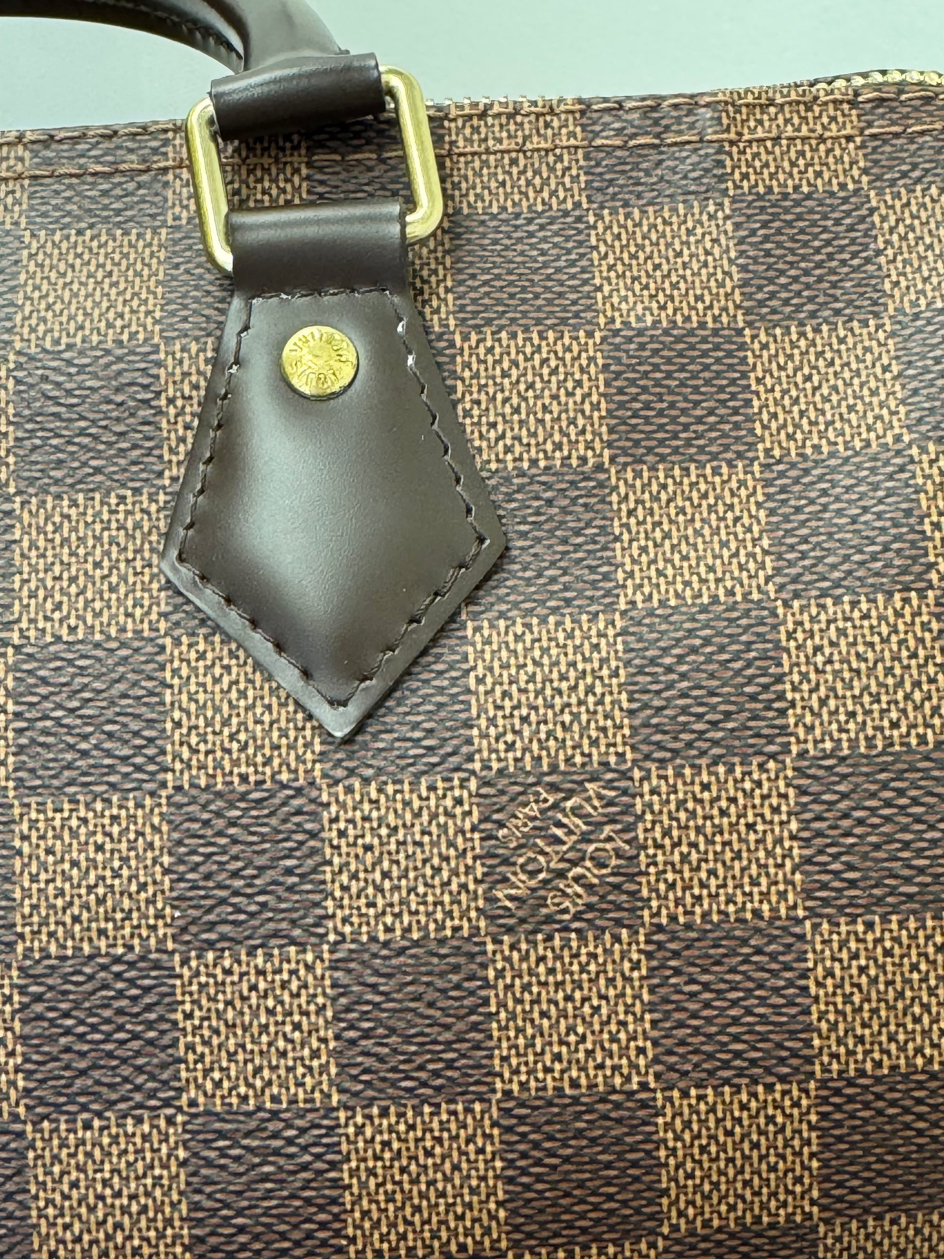 Louis Vuitton Speedy 35 in Damier Ebene Canvas