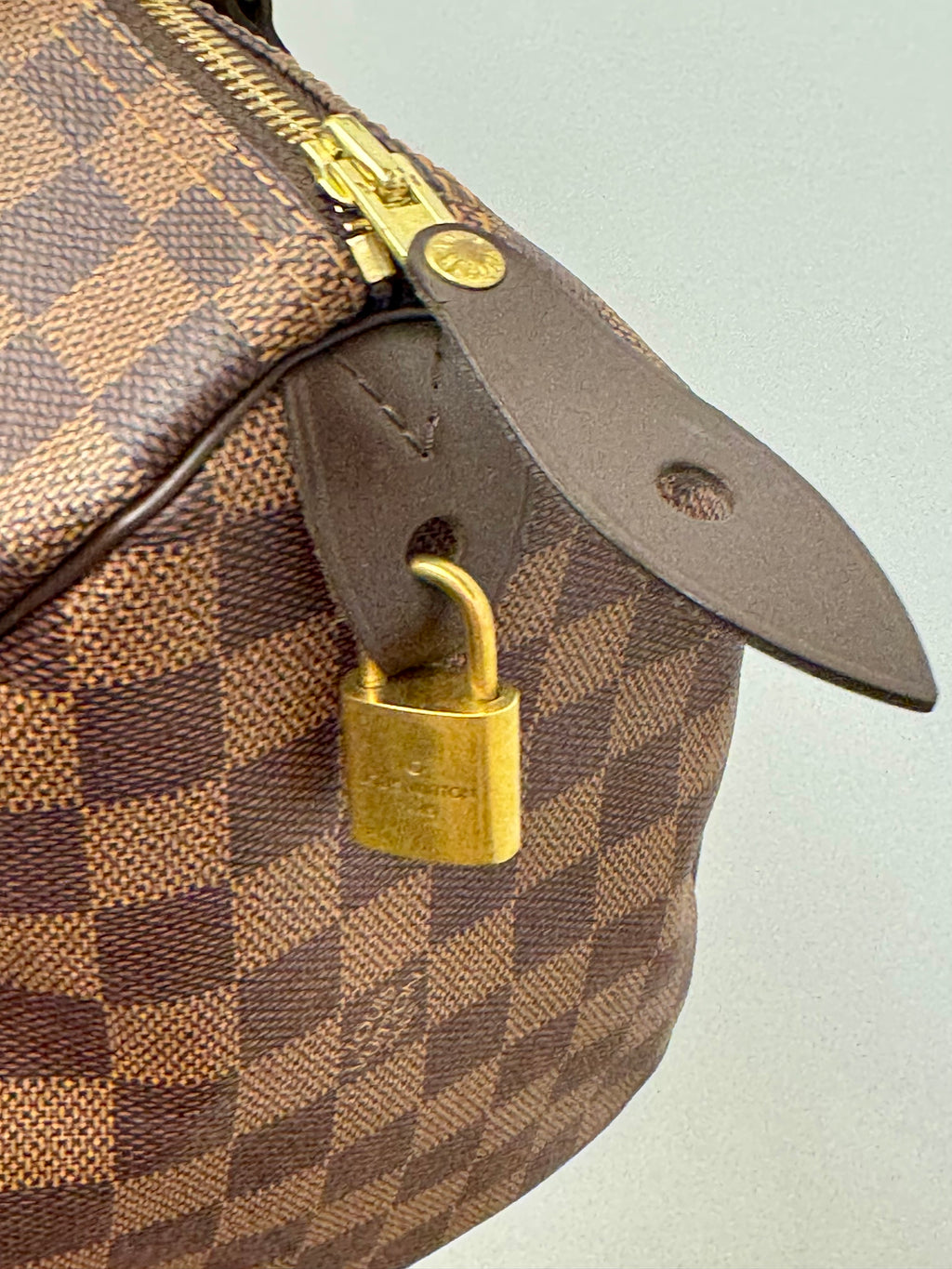 Louis Vuitton Speedy 35 in Damier Ebene Canvas