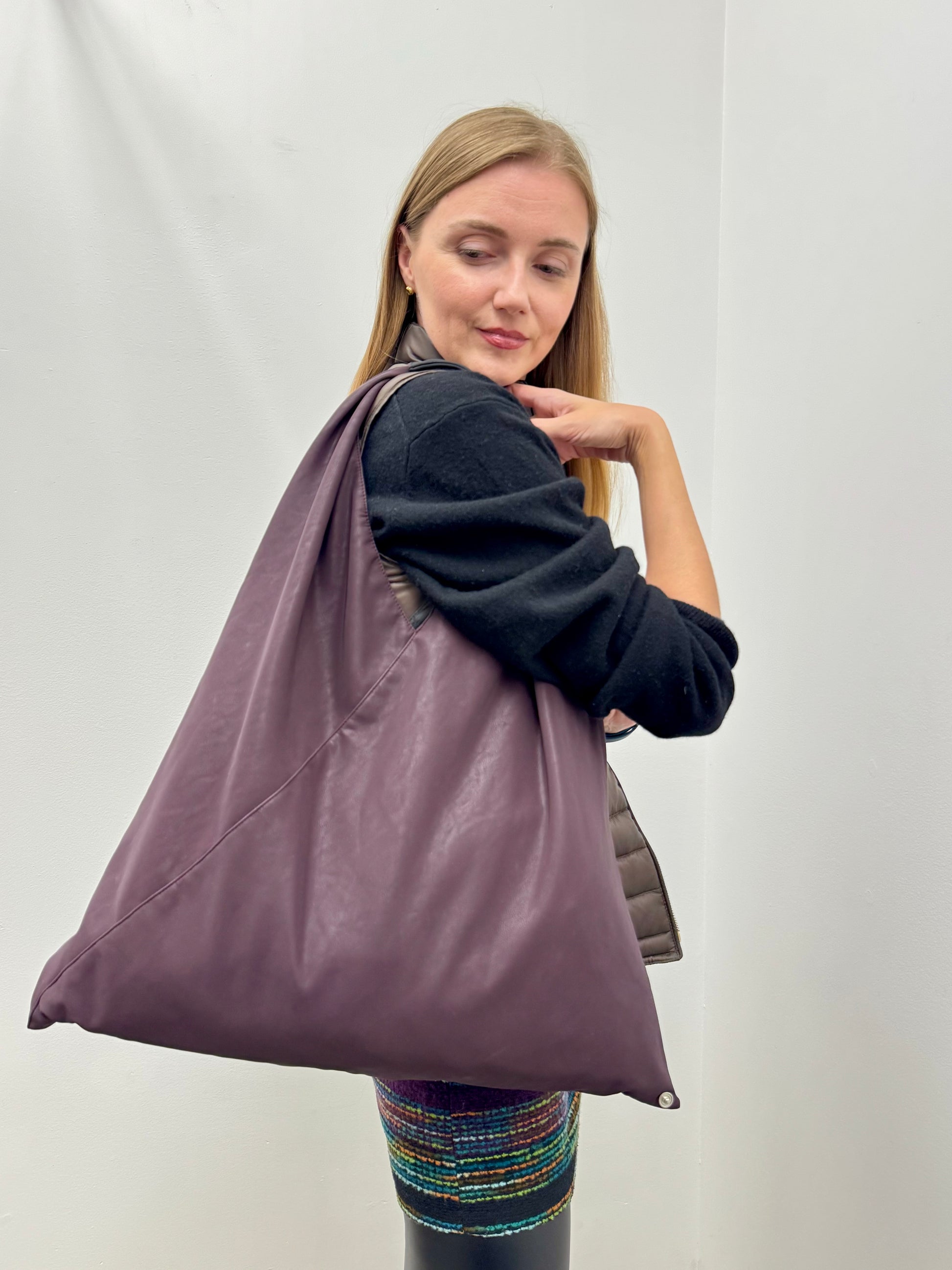 MM6 Maison Margiela Japanese Bag Large in Aubergine Leather