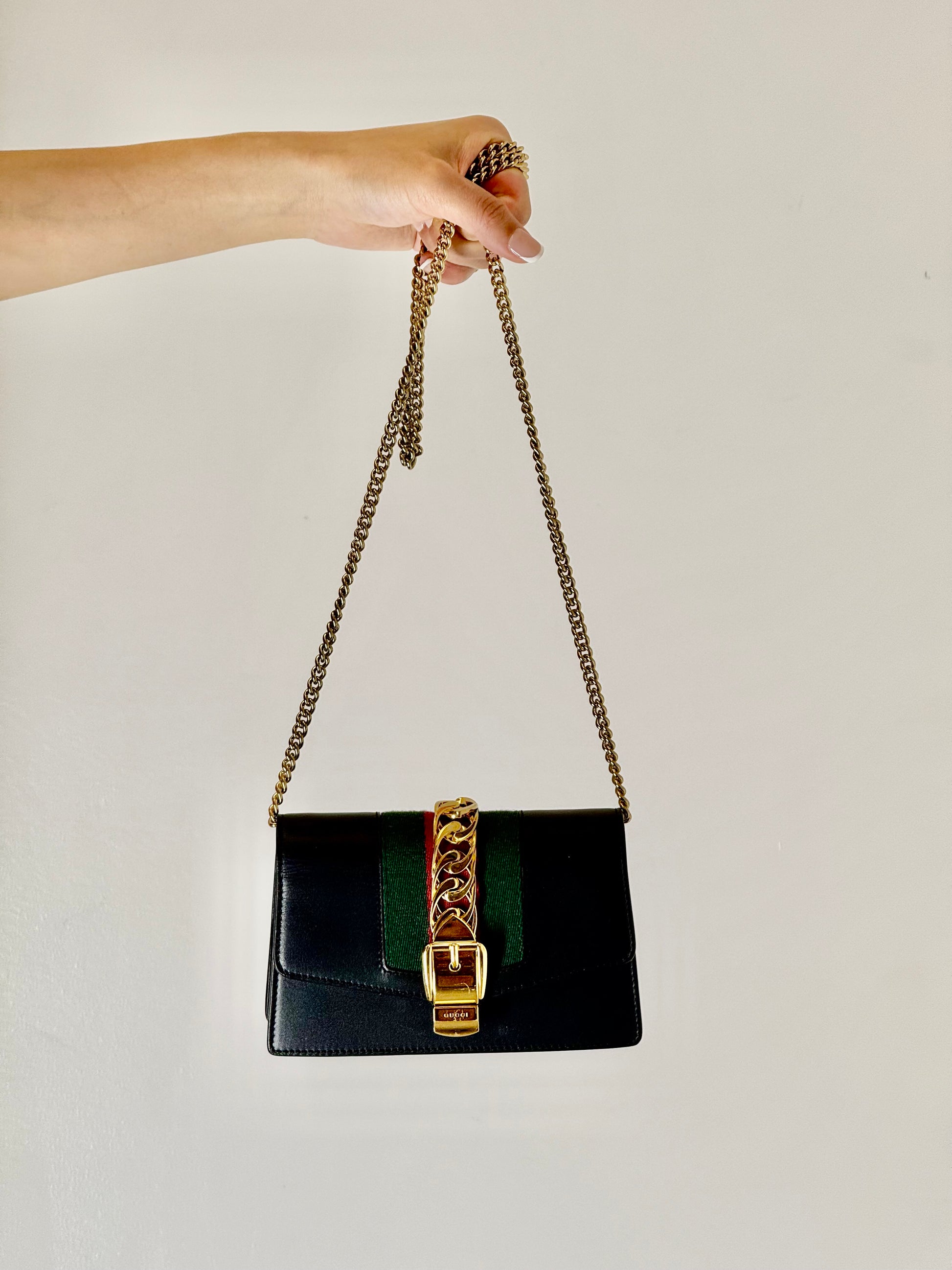 Gucci Sylvie Super Mini Chain Shoulder Bag Black Calfskin Gold Hardware