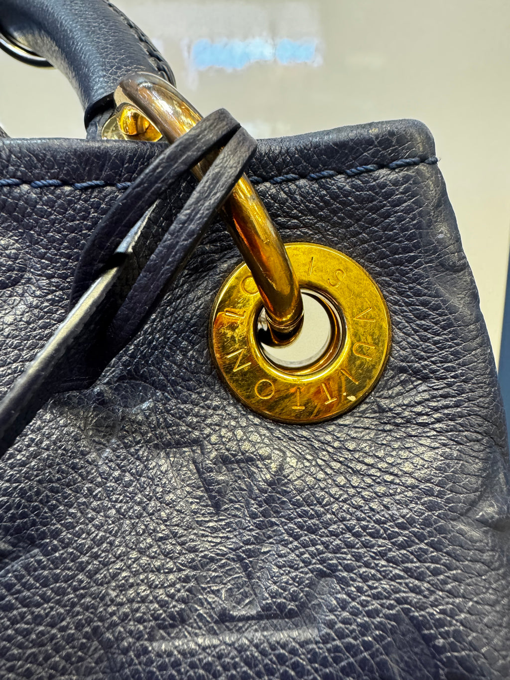 Louis Vuitton Artsy MM Monogram Empreinte Infini
