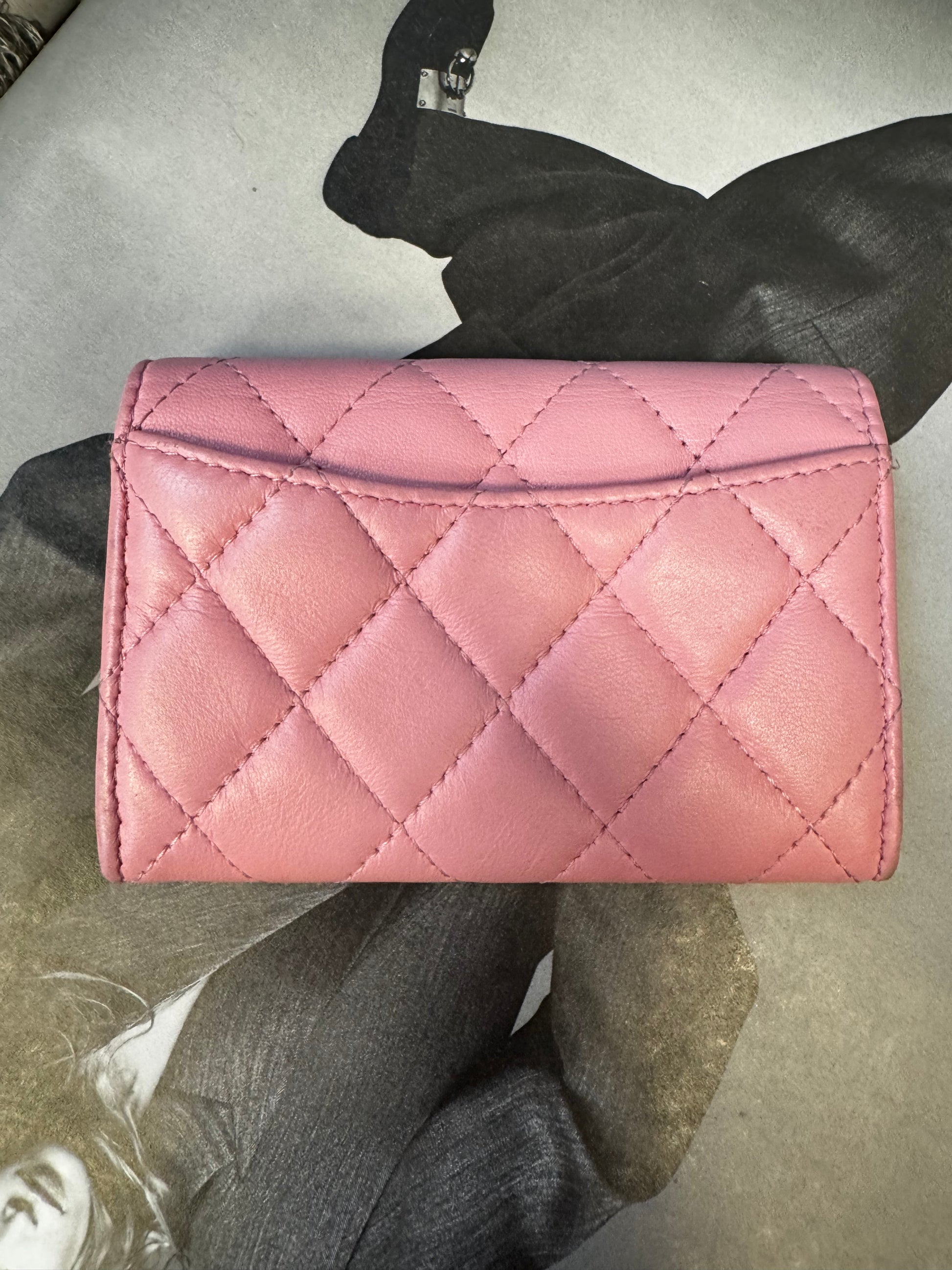 Chanel Classic Quilted Lambskin Flap Card Holder in Pink