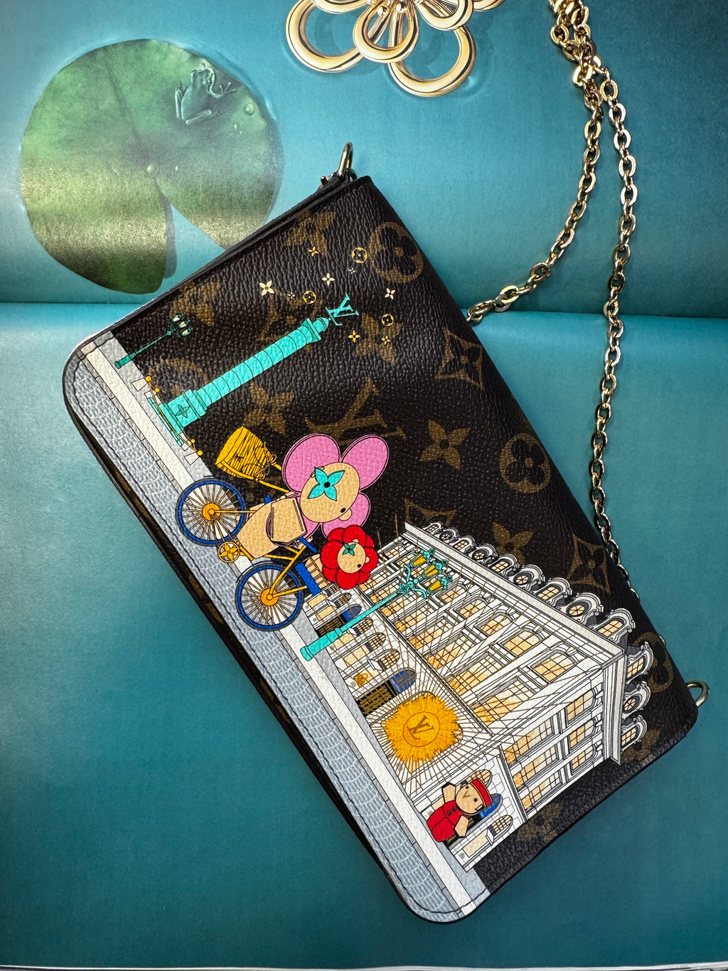 Louis Vuitton Pochette Félicie, Vivienne Holidays 2022 Paris Christmas Animation (M81545)