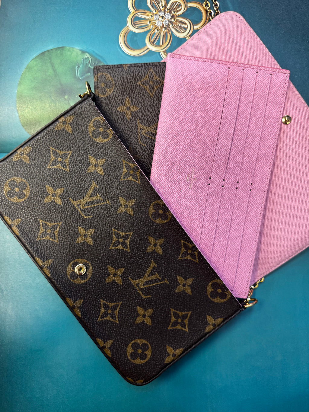 Louis Vuitton Pochette Félicie, Vivienne Holidays 2022 Paris Christmas Animation (M81545)