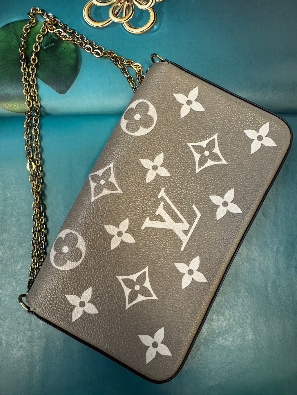 Louis Vuitton Pochette Félicie Bicolor Monogram Empreinte Tourterelle/Crème