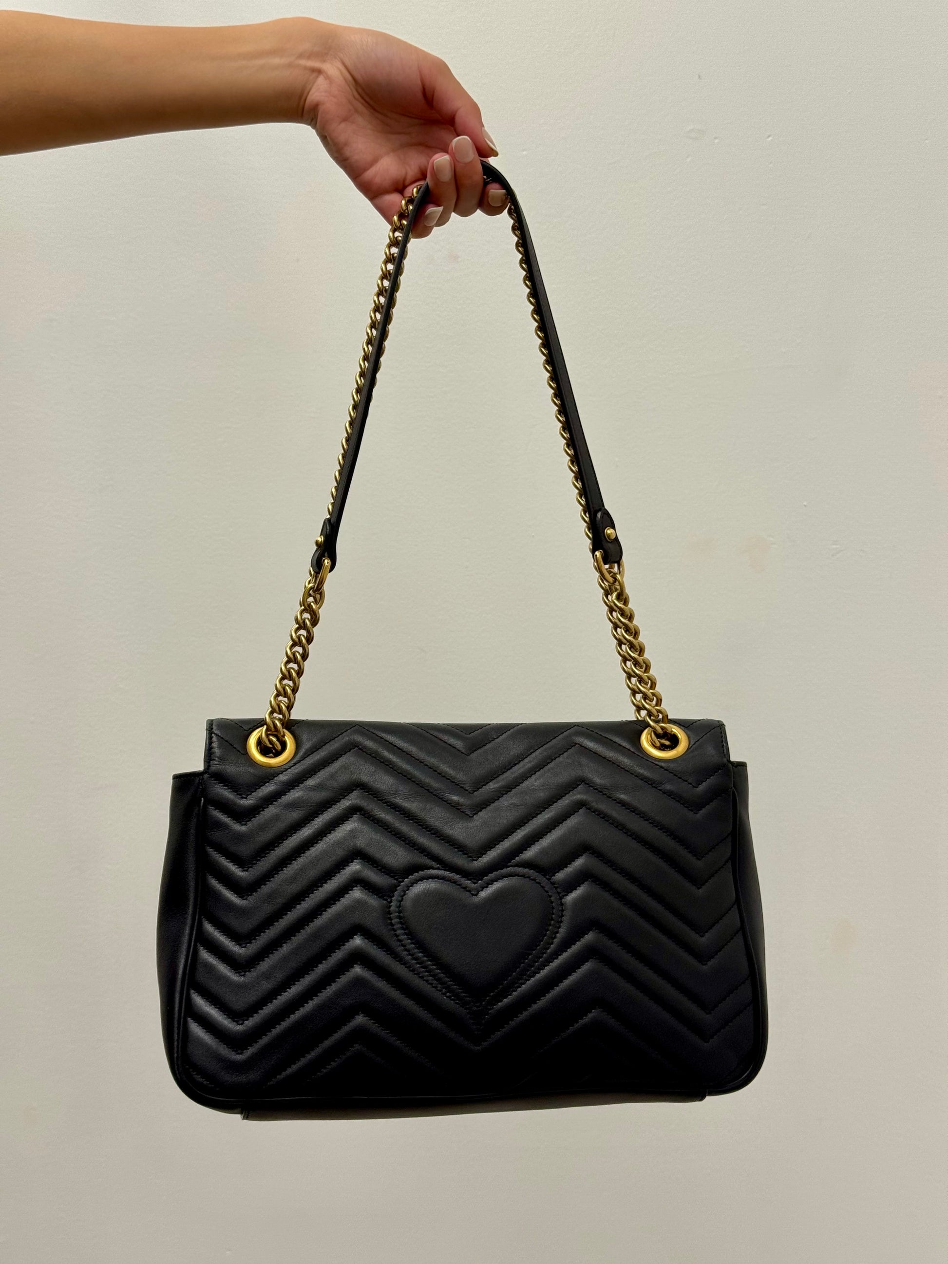 Gucci GG Marmont Medium Matelassé Shoulder Bag in Black