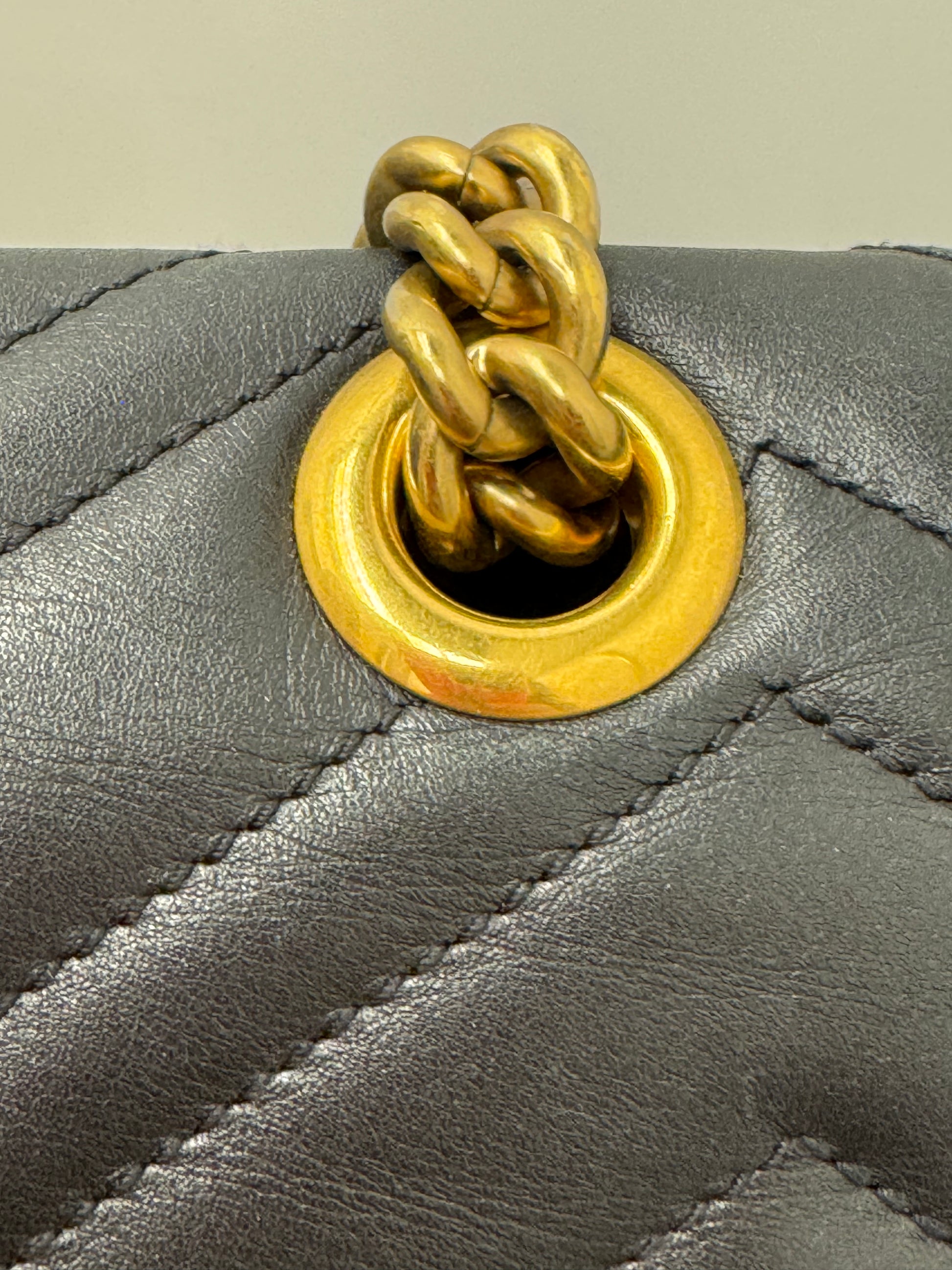 Gucci GG Marmont Medium Matelassé Shoulder Bag in Black
