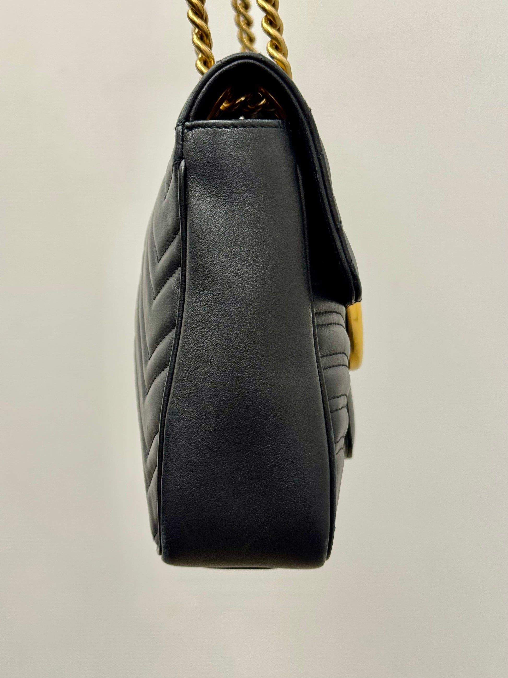 Gucci GG Marmont Medium Matelassé Shoulder Bag in Black