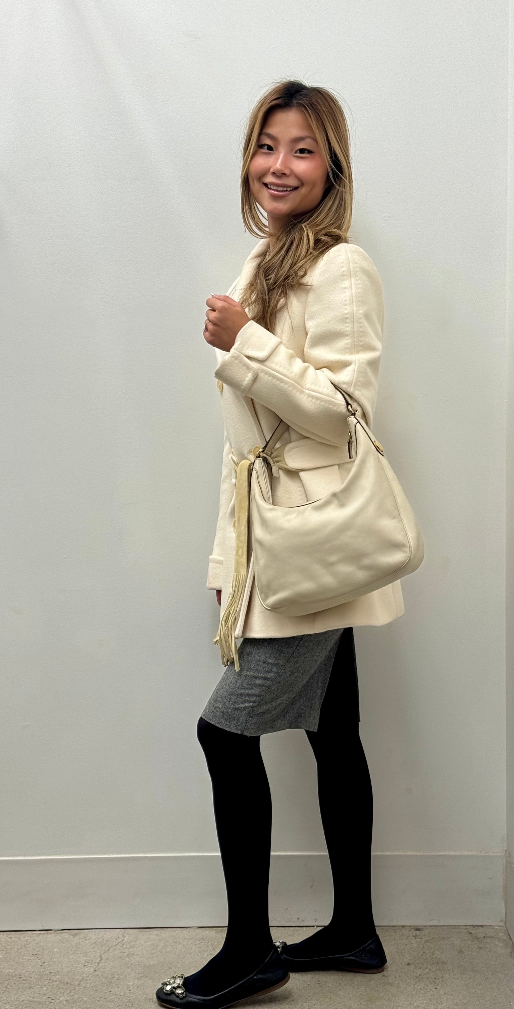 Gucci Ivory Leather Hobo Shoulder Bag with Gold Tone Hardware