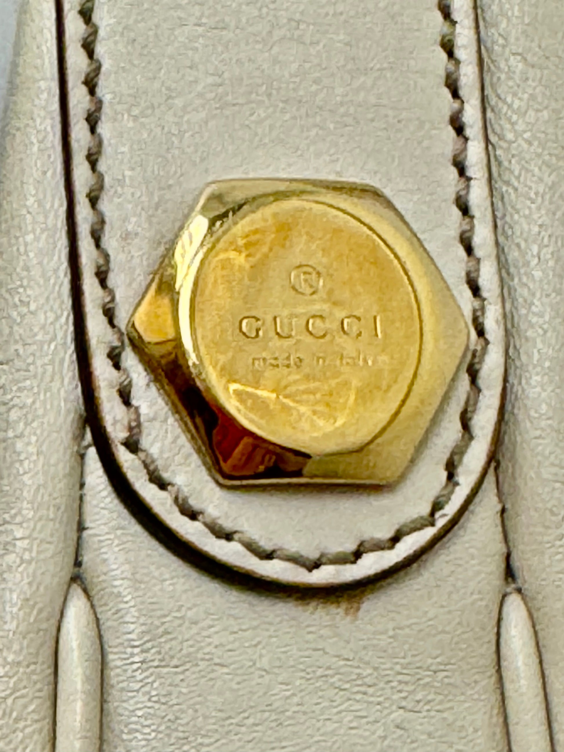 Gucci Ivory Leather Hobo Shoulder Bag with Gold Tone Hardware