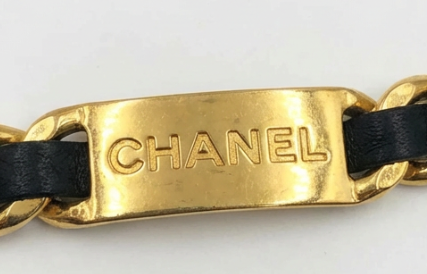 Vintage Chanel 31 Rue Cambon Gold-Plated Chain & Leather Nameplate Belt